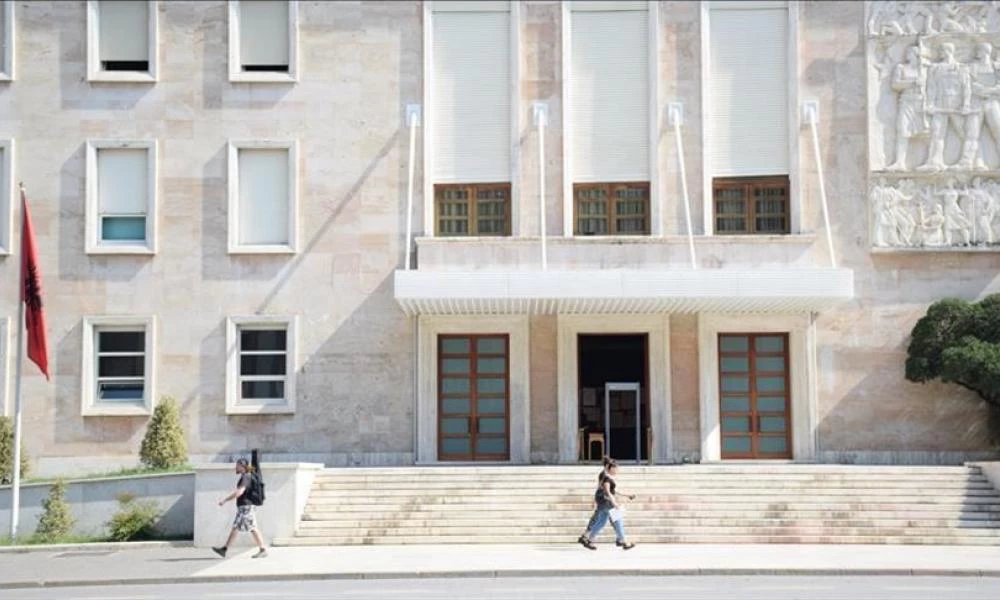 Αλβανία: "Λουκέτο" σε τρία σχολεία της FETO του Γκιουλέν